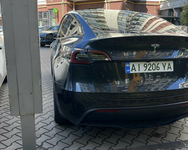 Серый Тесла Model Y, объемом двигателя 0 л и пробегом 33 тыс. км за 29000 $, фото 2 на Automoto.ua