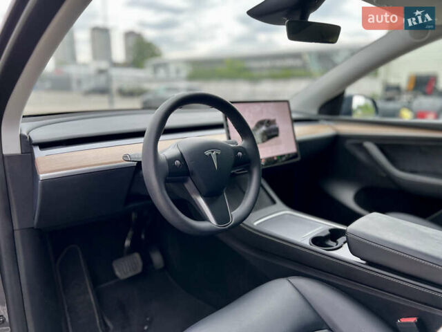 Серый Тесла Model Y, объемом двигателя 0 л и пробегом 13 тыс. км за 32999 $, фото 18 на Automoto.ua