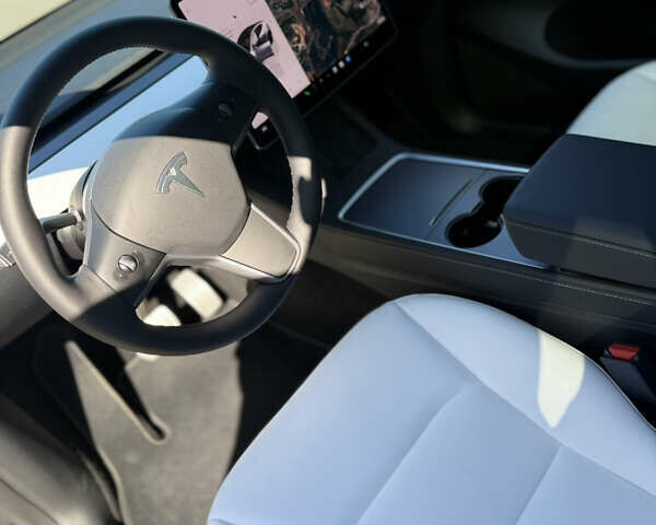 Серый Тесла Model Y, объемом двигателя 0 л и пробегом 11 тыс. км за 33900 $, фото 14 на Automoto.ua