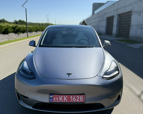 Серый Тесла Model Y, объемом двигателя 0 л и пробегом 11 тыс. км за 33900 $, фото 2 на Automoto.ua