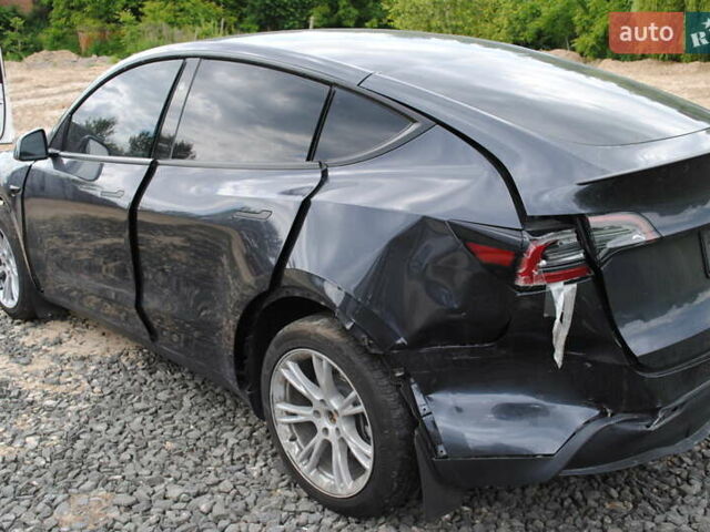 Серый Тесла Model Y, объемом двигателя 0 л и пробегом 21 тыс. км за 18900 $, фото 23 на Automoto.ua