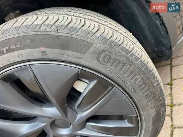 Серый Тесла Model Y, объемом двигателя 0 л и пробегом 4 тыс. км за 29900 $, фото 20 на Automoto.ua