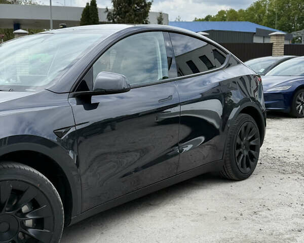 Серый Тесла Model Y, объемом двигателя 0 л и пробегом 4 тыс. км за 28400 $, фото 9 на Automoto.ua