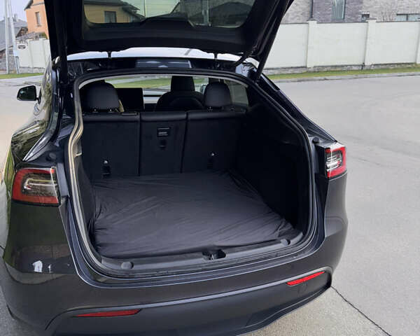 Сірий Тесла Model Y, об'ємом двигуна 0 л та пробігом 15 тис. км за 26999 $, фото 36 на Automoto.ua