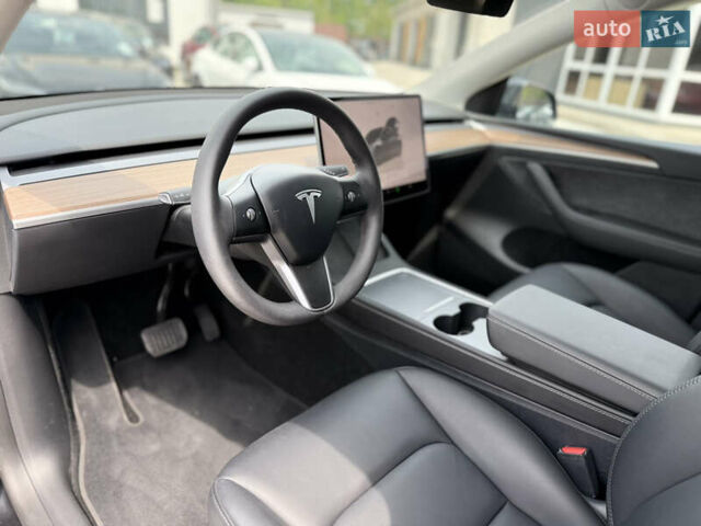 Серый Тесла Model Y, объемом двигателя 0 л и пробегом 4 тыс. км за 28400 $, фото 24 на Automoto.ua