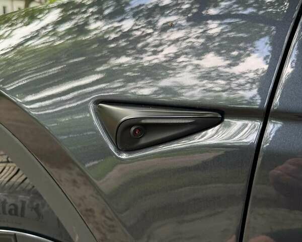 Серый Тесла Model Y, объемом двигателя 0 л и пробегом 9 тыс. км за 29990 $, фото 32 на Automoto.ua