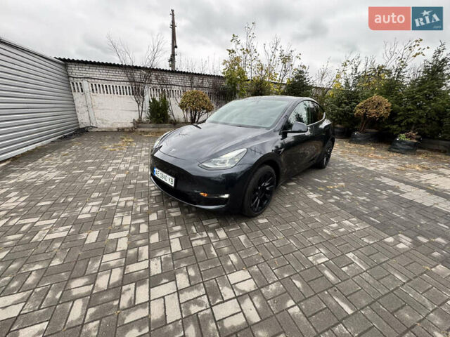 Серый Тесла Model Y, объемом двигателя 0 л и пробегом 8 тыс. км за 31999 $, фото 5 на Automoto.ua