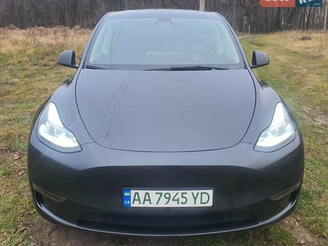 Серый Тесла Model Y, объемом двигателя 0 л и пробегом 25 тыс. км за 28000 $, фото 6 на Automoto.ua