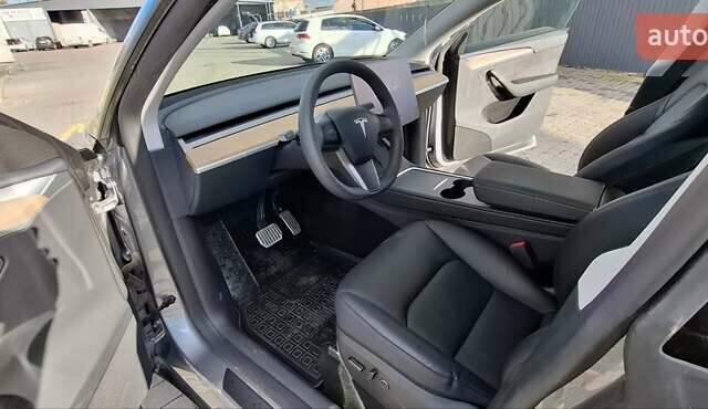 Сірий Тесла Model Y, об'ємом двигуна 0 л та пробігом 11 тис. км за 31000 $, фото 15 на Automoto.ua