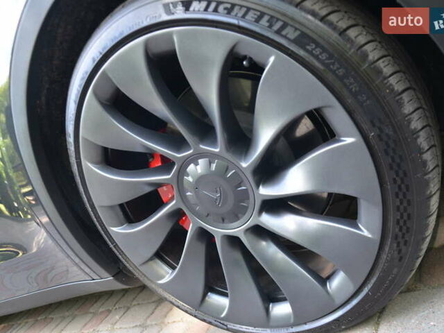 Серый Тесла Model Y, объемом двигателя 0 л и пробегом 51 тыс. км за 35800 $, фото 78 на Automoto.ua