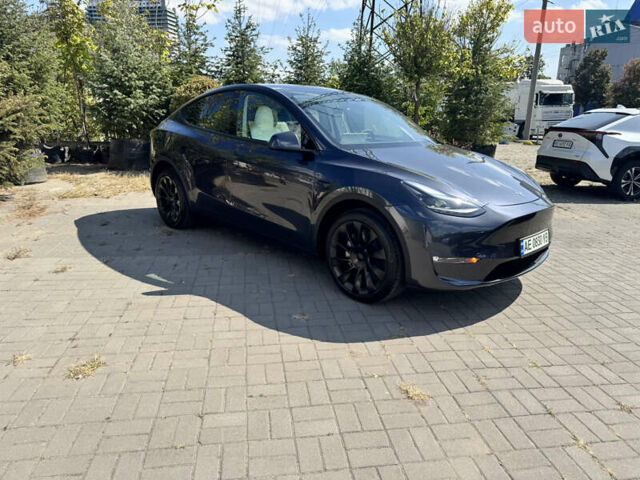 Серый Тесла Model Y, объемом двигателя 0 л и пробегом 4 тыс. км за 33333 $, фото 3 на Automoto.ua