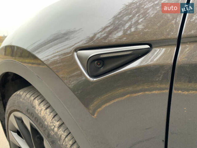 Серый Тесла Model Y, объемом двигателя 0 л и пробегом 14 тыс. км за 32300 $, фото 47 на Automoto.ua