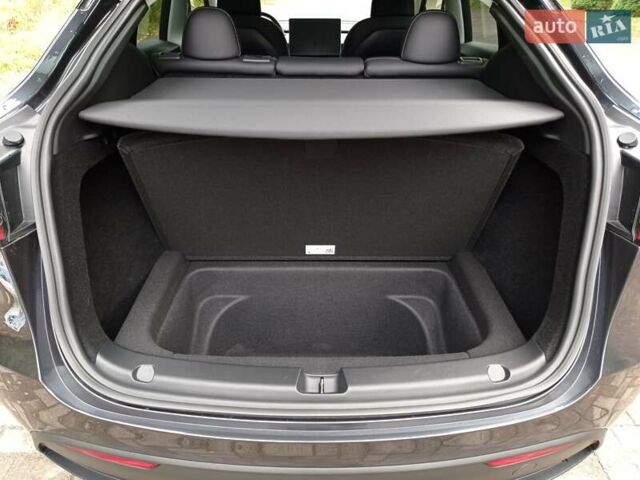 Серый Тесла Model Y, объемом двигателя 0 л и пробегом 7 тыс. км за 30800 $, фото 18 на Automoto.ua