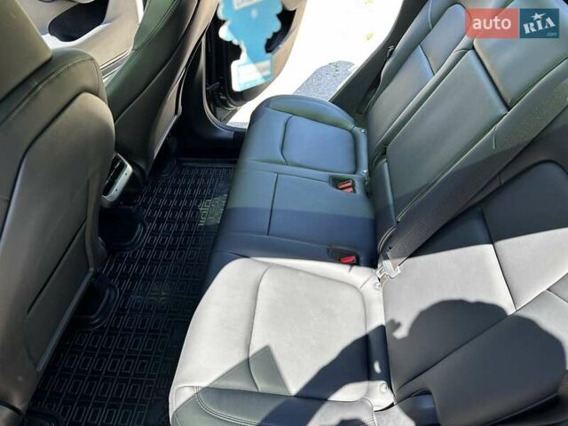 Серый Тесла Model Y, объемом двигателя 0 л и пробегом 19 тыс. км за 32500 $, фото 25 на Automoto.ua