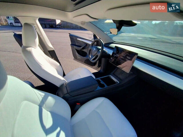 Сірий Тесла Model Y, об'ємом двигуна 0 л та пробігом 15 тис. км за 29988 $, фото 20 на Automoto.ua