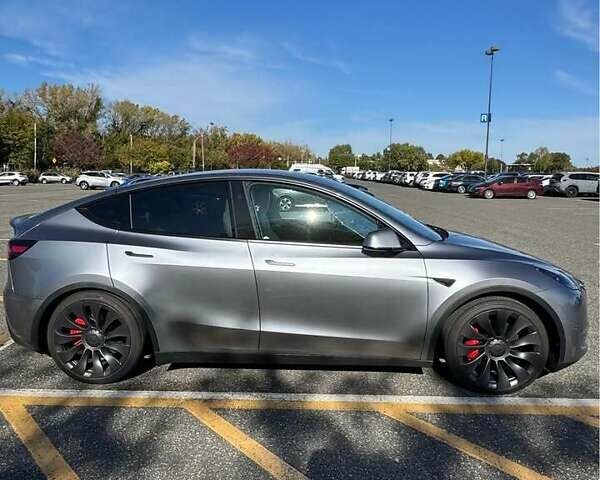 Серый Тесла Model Y, объемом двигателя 0 л и пробегом 15 тыс. км за 28500 $, фото 5 на Automoto.ua