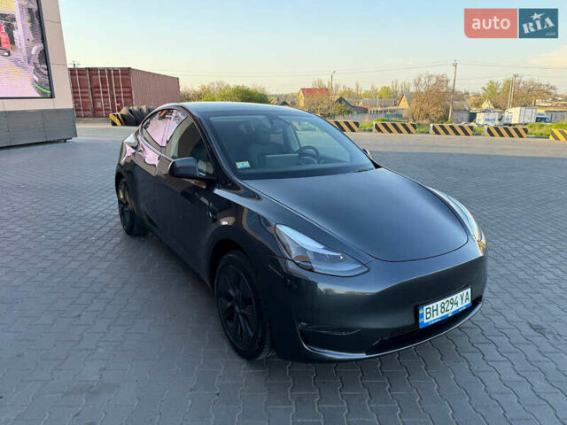 Серый Тесла Model Y, объемом двигателя 0 л и пробегом 2 тыс. км за 28000 $, фото 16 на Automoto.ua