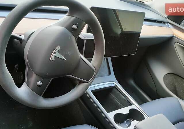 Серый Тесла Model Y, объемом двигателя 0 л и пробегом 13 тыс. км за 26199 $, фото 6 на Automoto.ua