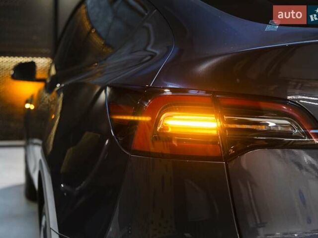 Серый Тесла Model Y, объемом двигателя 0 л и пробегом 1 тыс. км за 35990 $, фото 13 на Automoto.ua