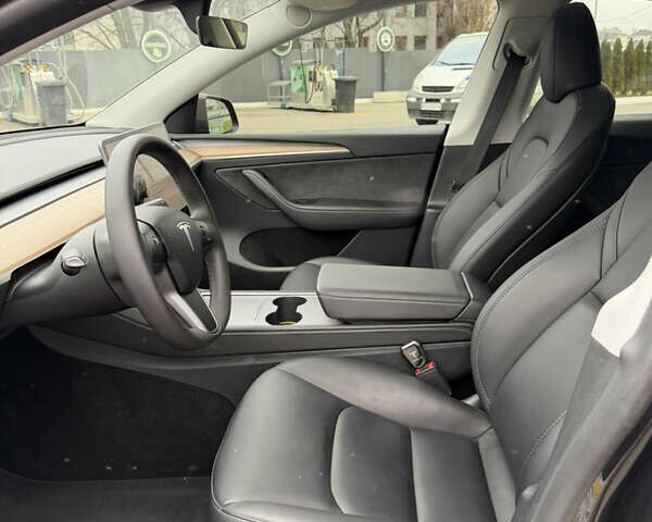 Сірий Тесла Model Y, об'ємом двигуна 0 л та пробігом 20 тис. км за 26500 $, фото 9 на Automoto.ua