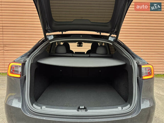 Серый Тесла Model Y, объемом двигателя 0 л и пробегом 2 тыс. км за 35490 $, фото 22 на Automoto.ua