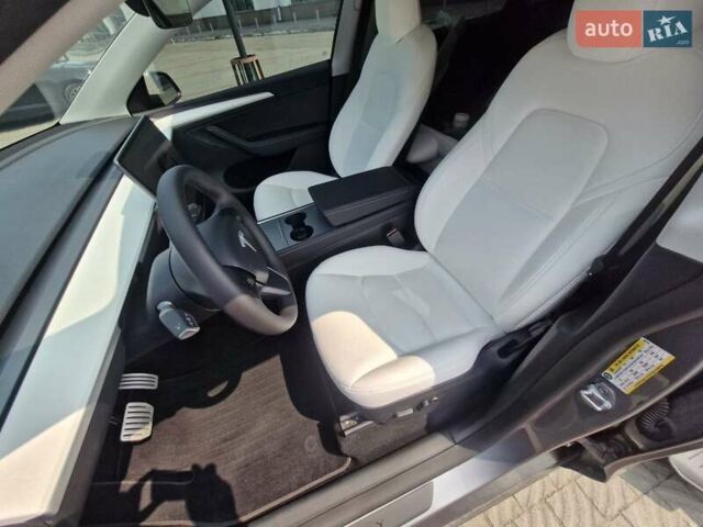 Сірий Тесла Model Y, об'ємом двигуна 0 л та пробігом 5 тис. км за 37900 $, фото 10 на Automoto.ua