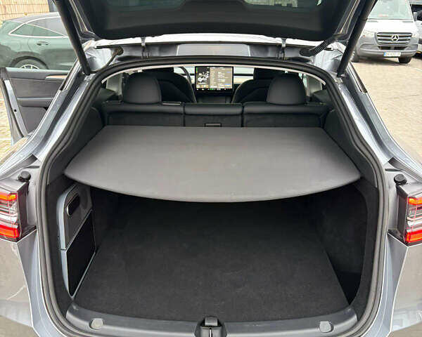 Серый Тесла Model Y, объемом двигателя 0 л и пробегом 17 тыс. км за 34300 $, фото 18 на Automoto.ua