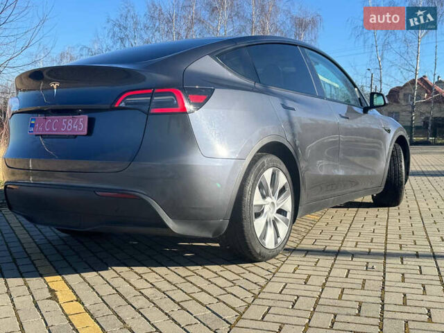 Серый Тесла Model Y, объемом двигателя 0 л и пробегом 9 тыс. км за 29500 $, фото 7 на Automoto.ua