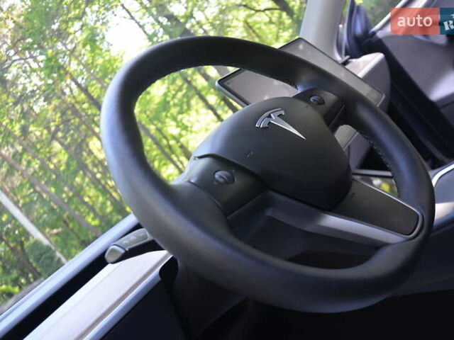 Серый Тесла Model Y, объемом двигателя 0 л и пробегом 51 тыс. км за 35800 $, фото 41 на Automoto.ua