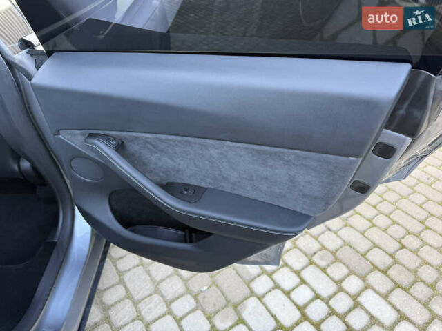 Серый Тесла Model Y, объемом двигателя 0 л и пробегом 9 тыс. км за 19800 $, фото 27 на Automoto.ua