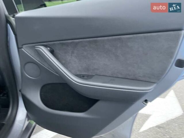 Серый Тесла Model Y, объемом двигателя 0 л и пробегом 25 тыс. км за 36700 $, фото 27 на Automoto.ua