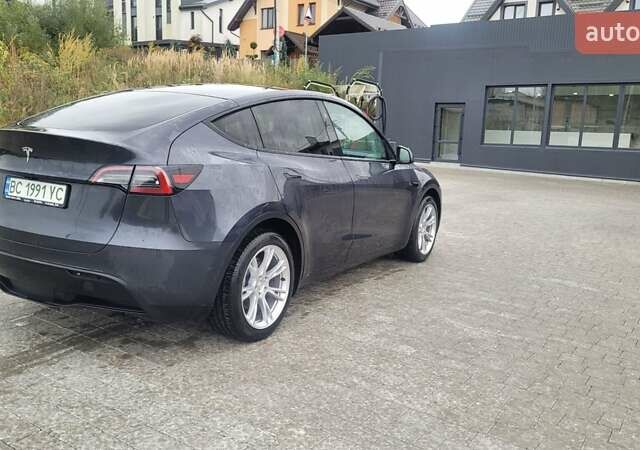 Серый Тесла Model Y, объемом двигателя 0 л и пробегом 30 тыс. км за 31500 $, фото 10 на Automoto.ua