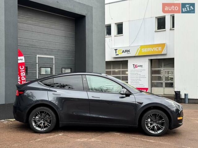 Серый Тесла Model Y, объемом двигателя 0 л и пробегом 24 тыс. км за 33500 $, фото 10 на Automoto.ua