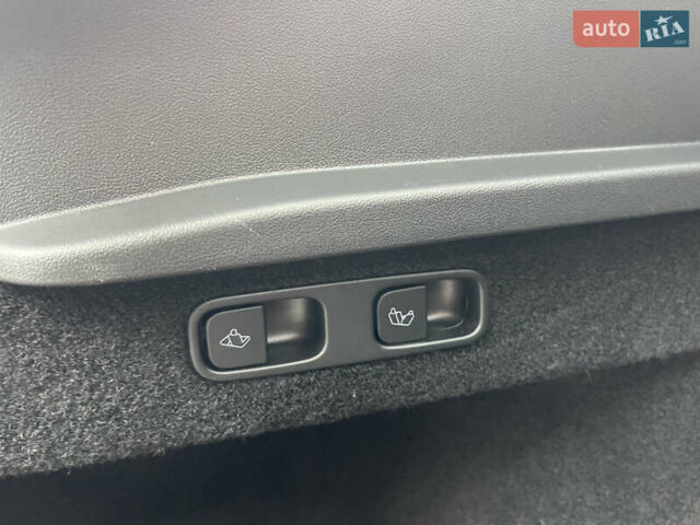 Сірий Тесла Model Y, об'ємом двигуна 0 л та пробігом 16 тис. км за 26000 $, фото 21 на Automoto.ua