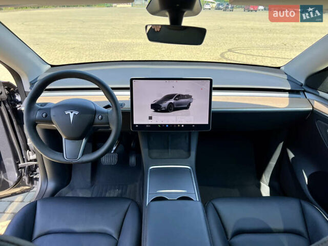 Серый Тесла Model Y, объемом двигателя 0 л и пробегом 45 тыс. км за 24500 $, фото 21 на Automoto.ua