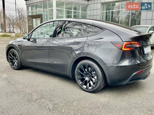 Серый Тесла Model Y, объемом двигателя 0 л и пробегом 23 тыс. км за 28800 $, фото 11 на Automoto.ua