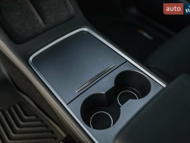 Сірий Тесла Model Y, об'ємом двигуна 0 л та пробігом 12 тис. км за 32500 $, фото 52 на Automoto.ua