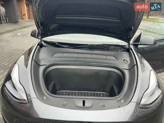 Сірий Тесла Model Y, об'ємом двигуна 0 л та пробігом 16 тис. км за 26000 $, фото 31 на Automoto.ua