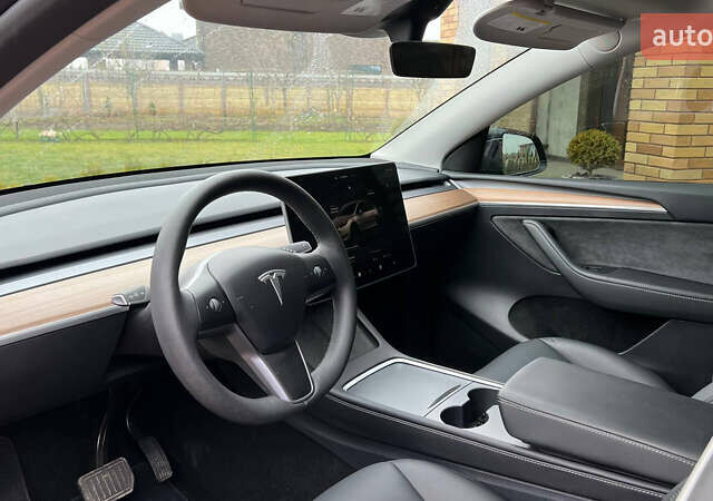 Серый Тесла Model Y, объемом двигателя 0 л и пробегом 21 тыс. км за 24000 $, фото 17 на Automoto.ua