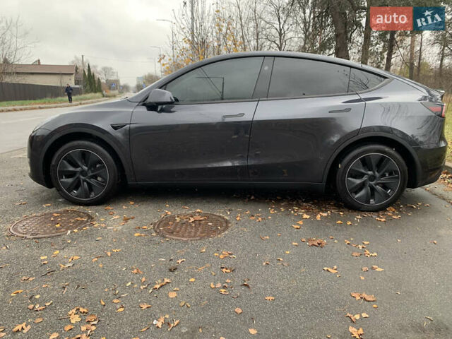 Серый Тесла Model Y, объемом двигателя 0 л и пробегом 35 тыс. км за 32900 $, фото 5 на Automoto.ua