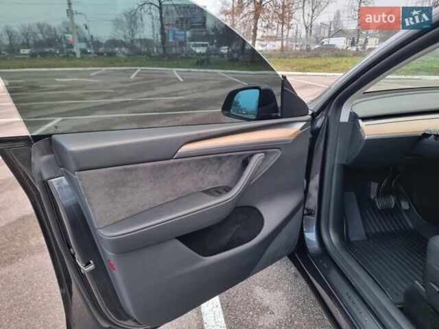 Серый Тесла Model Y, объемом двигателя 0 л и пробегом 24 тыс. км за 30900 $, фото 12 на Automoto.ua