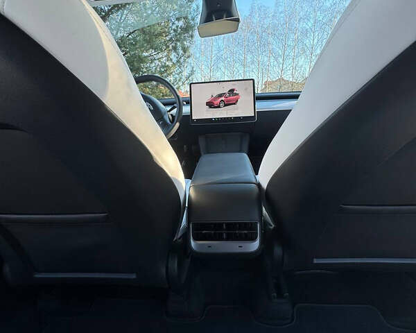 Серый Тесла Model Y, объемом двигателя 0 л и пробегом 9 тыс. км за 29500 $, фото 69 на Automoto.ua