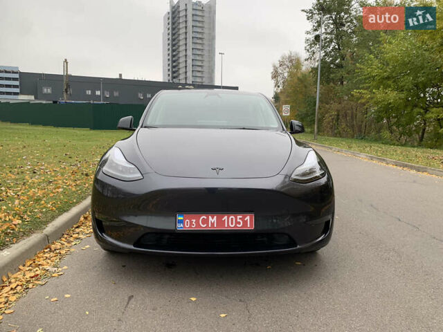 Серый Тесла Model Y, объемом двигателя 0 л и пробегом 14 тыс. км за 32300 $, фото 1 на Automoto.ua