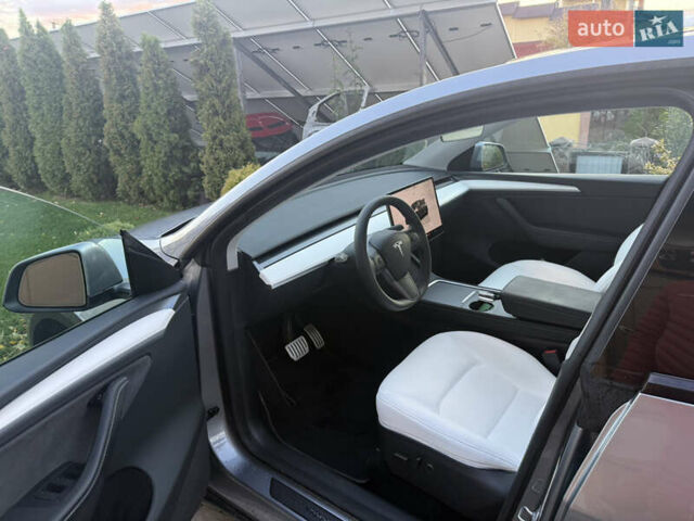 Сірий Тесла Model Y, об'ємом двигуна 0 л та пробігом 12 тис. км за 33300 $, фото 10 на Automoto.ua