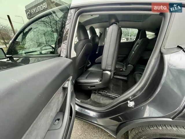 Серый Тесла Model Y, объемом двигателя 0 л и пробегом 23 тыс. км за 28800 $, фото 30 на Automoto.ua