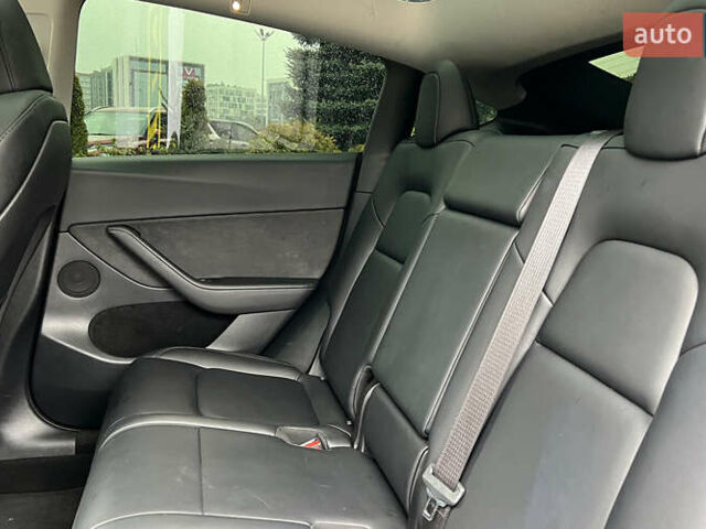 Сірий Тесла Model Y, об'ємом двигуна 0 л та пробігом 24 тис. км за 33850 $, фото 21 на Automoto.ua