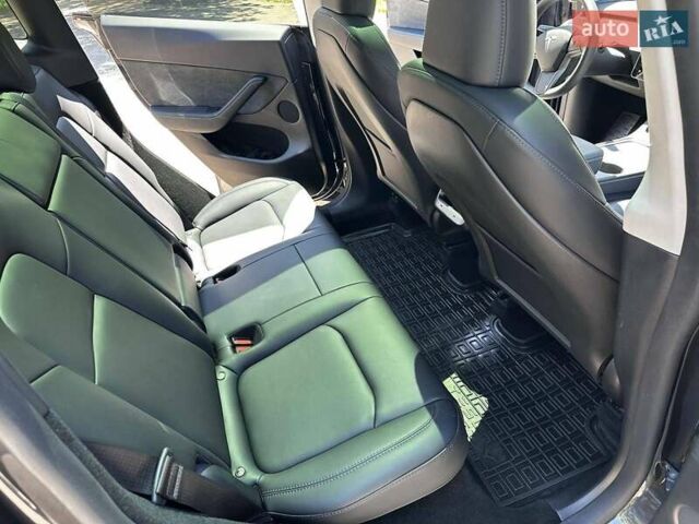 Серый Тесла Model Y, объемом двигателя 0 л и пробегом 19 тыс. км за 32500 $, фото 23 на Automoto.ua