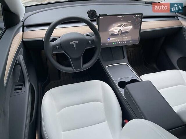 Серый Тесла Model Y, объемом двигателя 0 л и пробегом 25 тыс. км за 36700 $, фото 17 на Automoto.ua