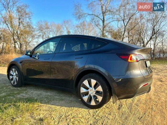 Серый Тесла Model Y, объемом двигателя 0 л и пробегом 10 тыс. км за 27000 $, фото 1 на Automoto.ua