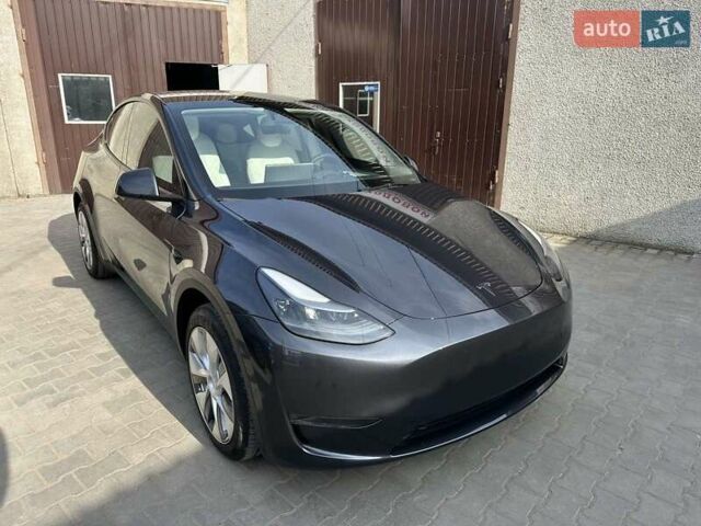 Серый Тесла Model Y, объемом двигателя 0 л и пробегом 6 тыс. км за 29500 $, фото 23 на Automoto.ua